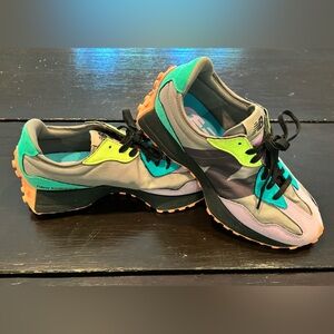 New Balance 327